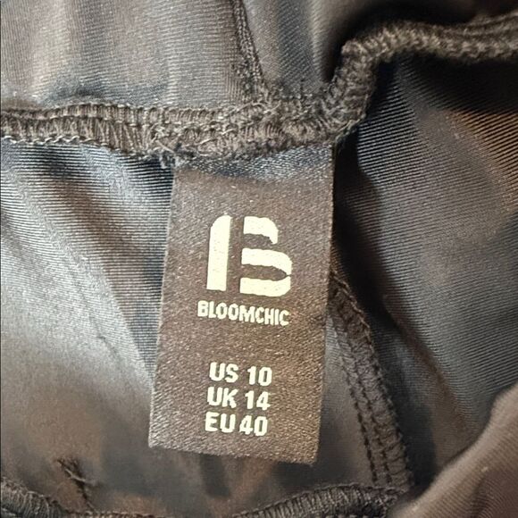 BloomChic Classic Black Leggings - Picture 2 of 4